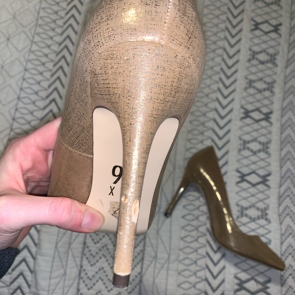 Gold heels - Picture 4 of 4